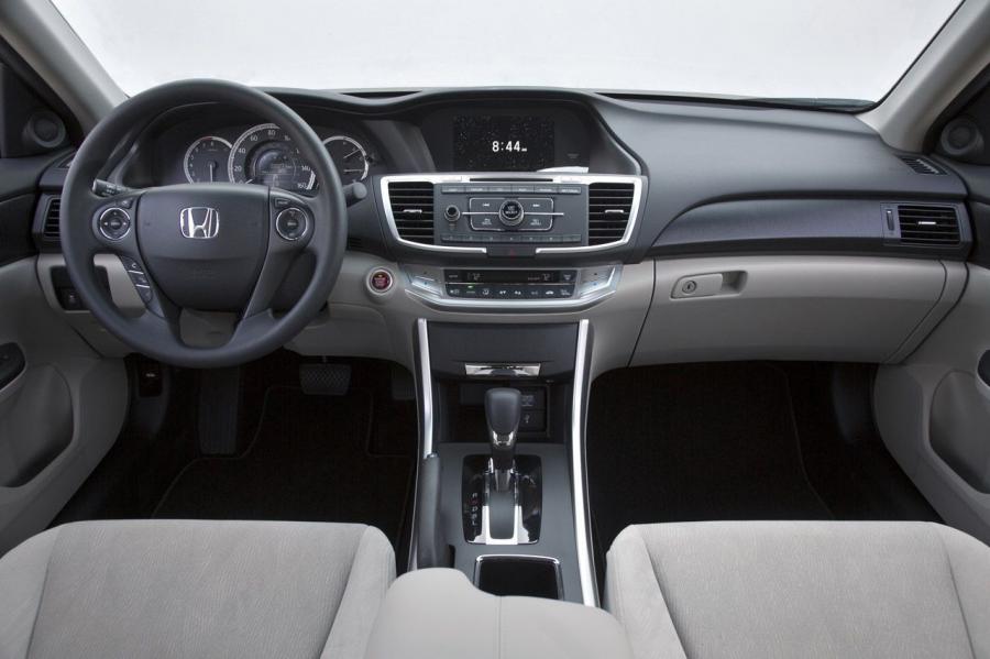  Honda Accord EX-L Sedan 2013 года  (фото 15 из 83)